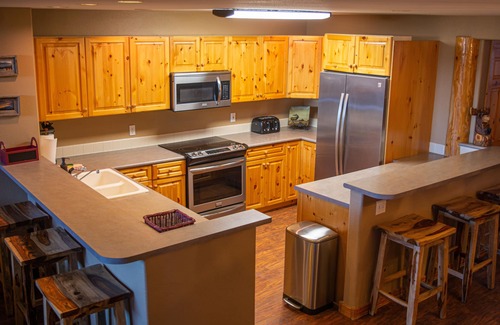 Four O'Clock House | Elk Ridge Lodge/Close Walk to Snowflake Lift