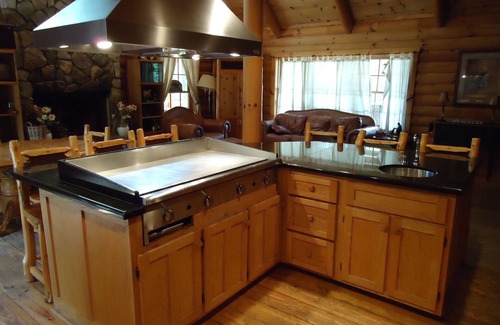 Shoals Cabin | Elk Ridge Ranch ~ Luxury Log Lodge ~ 5 Plus Bedrooms ~ 3 Fire Places