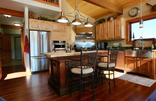 Florissant House | Elk Springs Ranch with grand mountain views with new frisbee disc golf course.