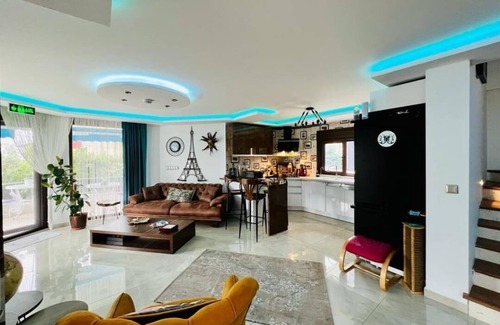 Akcay Bed & Breakfast | Ellawilla Suit House