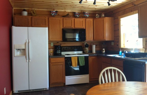 Steelville Cabin | Ellen's Log Cabin with Hot Tub ~ Located Minutes From The Upper Meramec River