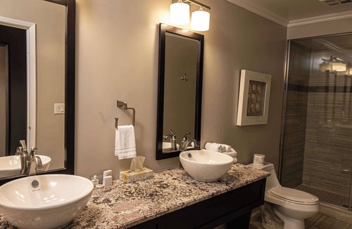 Ingersoll Hotel | Elm Hurst Inn & Spa