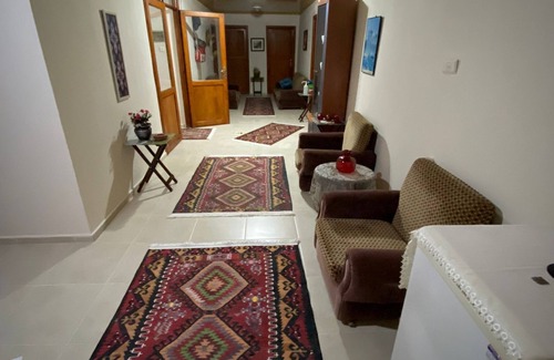 Karacasu House | Elmas Restaurant ve Pansiyon