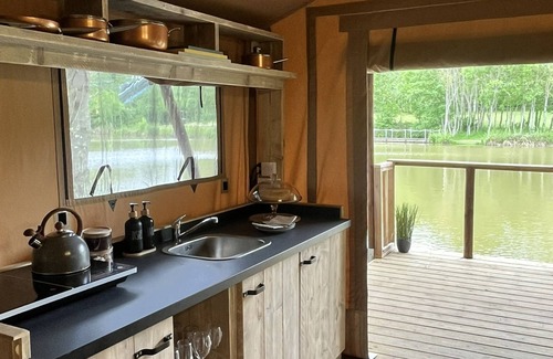 Cutnall Green Apartment | Elmbridge Farm Teal Safari Tent