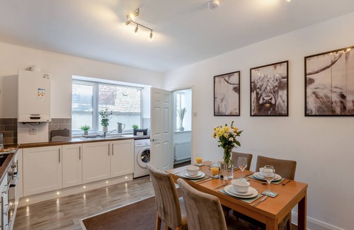 Rothbury House | Elmsleigh Nest - Two Bedroom House, Sleeps 4