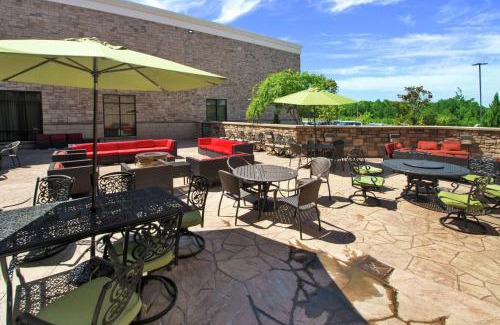 Westover Hotel | Embassy Suites by Hilton Fayetteville Fort Bragg