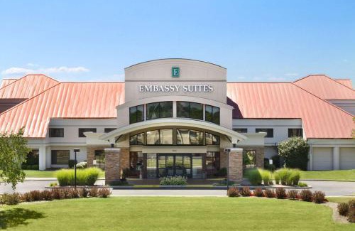 Romulus Hotel | Embassy Suites by Hilton Detroit Metro Airport