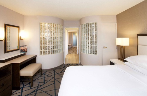 Tigard Hotel | Embassy Suites by Hilton Portland Tigard