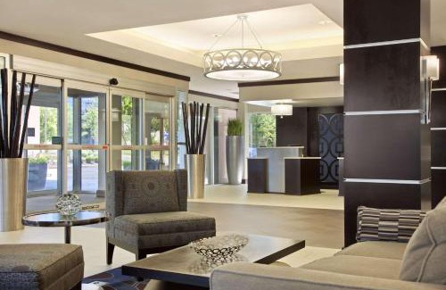 Bridgeton Hotel | Embassy Suites by Hilton St Louis Airport