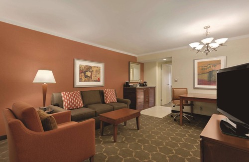 Centennial Hotel | Embassy Suites Hotel Denver Tech Center