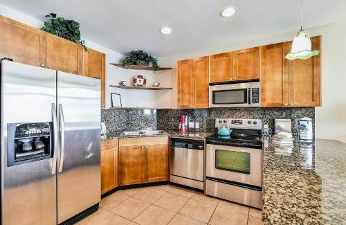 Galveston Apartment | Emerald 707
