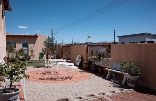 Windhoek West Bed & Breakfast | Emerald Bed&Breakfast