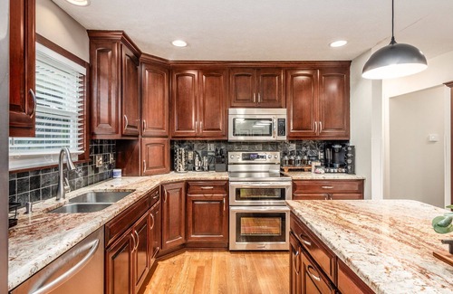 Dublin House | Emerald Escape-Charming 4-bedroom house in Dublin, Ohio