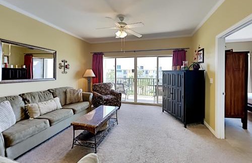 Frangista Beach Apartment | Emerald Waters #307