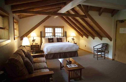 Mount Tremper Hotel | Emerson Resort & Spa