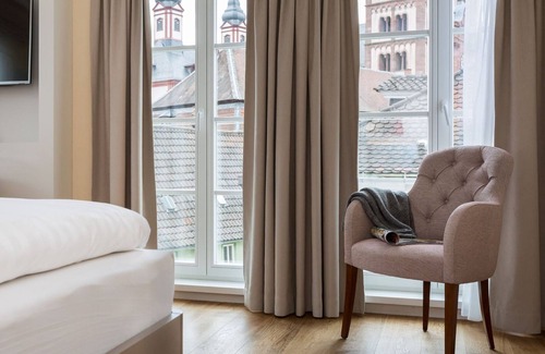 Amorbach Hotel | EMICHS Hotel