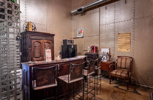 Elkader House | Emma Big Bear Suite at Elkader Jailhouse Inn