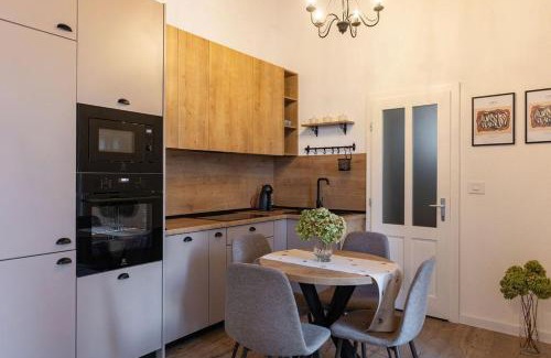 Old Town Apartment | Emma's Place