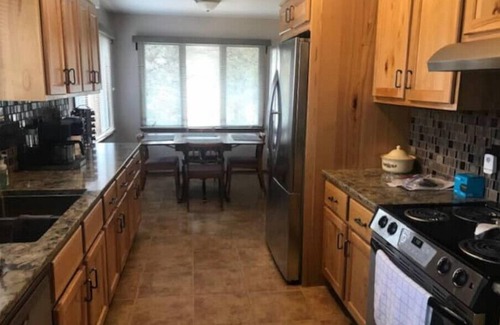 Emporia House | Emporia Lakehouse - gravel bike, disc golf, ah-quietn