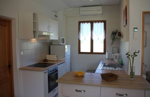 Labastide-d'Anjou Cottage | En Rouger Le Grain d'orge gîte (2 bedrooms, air conditioned, heated pool, sauna)