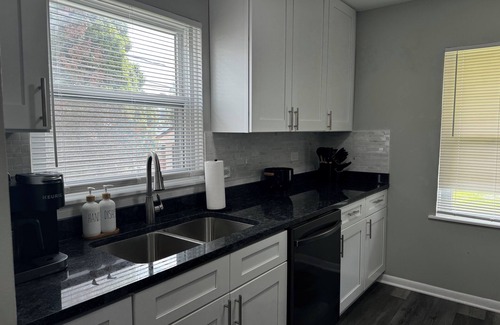 Berkeley House | Enamored in Elmhurst