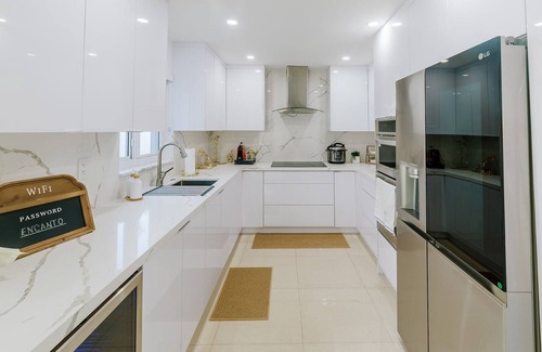 University Park House | Encanto Family, cozy patio & pool, near to everything