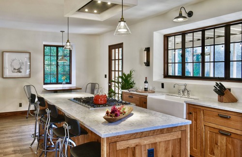Manhattan Cottage | Enchanted Cottage Next to K-State Campus