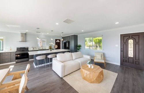 South Arroyo House | Enchanting 4-bedroom house with panoramic view in Pasadena.