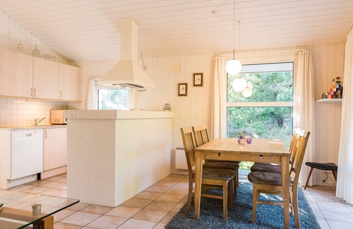 Henne House | Enchanting Hideaway in Henne Town-By Traum