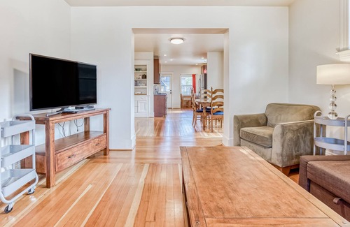 Alberta Arts District House | Enchanting home with full kitchen, AC, & washer/dryer