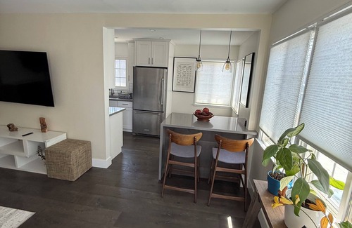 Eastside Apartment | Enchanting one bedroom apartment in Long Beach