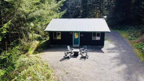 Mineral House | Enchanting Private Forest Retreat near Mt Rainier
