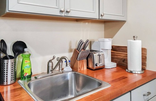 Canyon Country Condo | Enchanting suite nestled in quaint Santa Clarita!