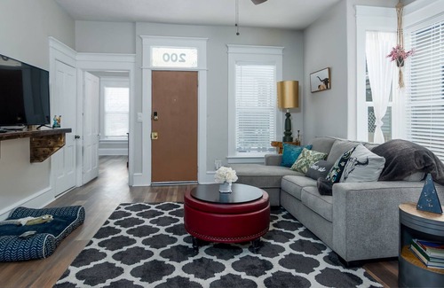 Raton House | Enchanting & Timeless | Welcome Pets & Families