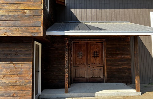 Carver House | End of the Oregon Trail Experience