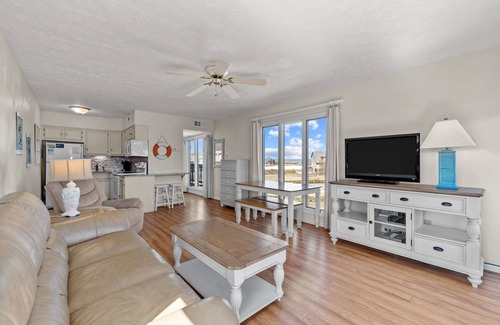 Duck Condo | End unit with wonderful ocean views!
