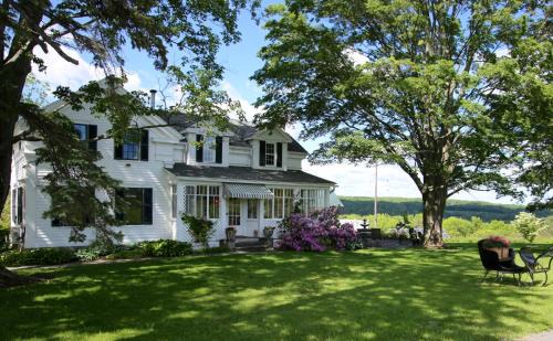 Newfield Bed & Breakfast | Enfield Manor Bed&Breakfast and Vacation Rental