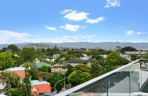 Mount Eden Apartment | Enfield Sky - Brand New Luxury Penthouse