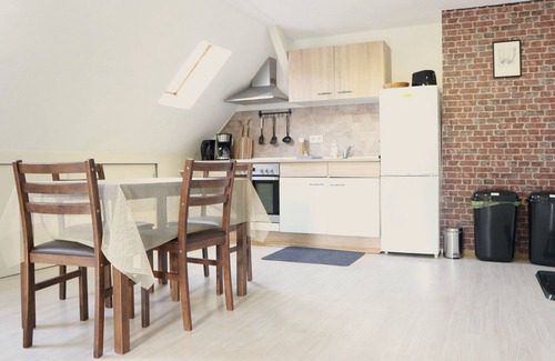 Zeulenroda Apartment | Englischer Stil, Romantisch und Gemütlich mit Kamin, Beste Lage, Erholung Pur!