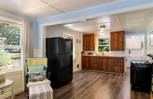Mayfield Cabin | Enjoy 200 Feet of Private Frontage on Spider Lake