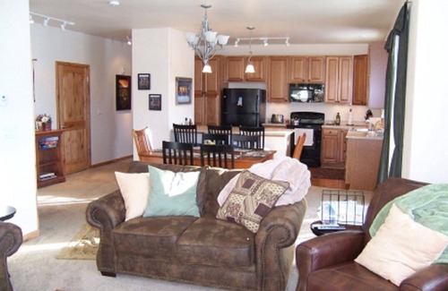 Winter Park Condo | Enjoy a front row seat to all Winter Park downtown activities!