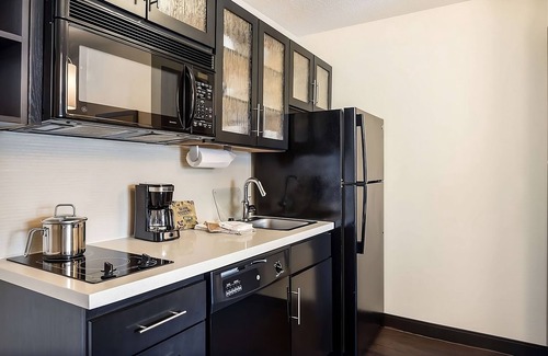 Gahanna Resort | Enjoy a Memorable Stay in Gahanna with Exceptional Amenities Next to the Airport