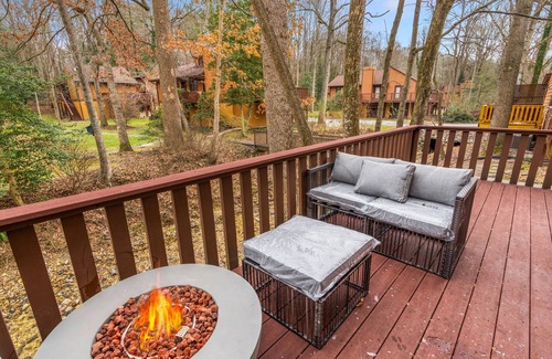 Fletcher Cottage | Enjoy a peaceful and relaxing stay at this cozy and charming cottage.
