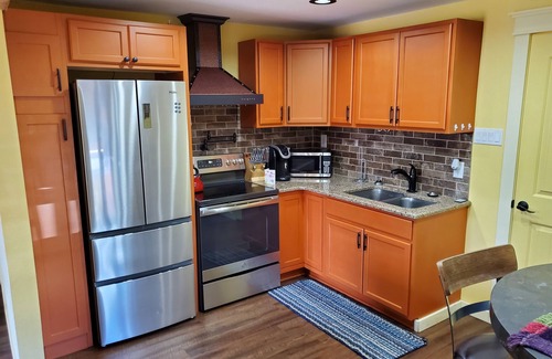 Florence Cottage | Enjoy All the Amenities the Oregon Coast Has to Offer
