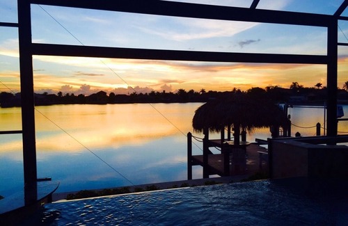Eight Lakes House | Enjoy Beautiful Sunsets on Brittania Lake with Gulf Access