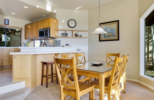 Century West Condo | Enjoy Deschutes River Views from Beautiful 2-Bedroom Mt. Bachelor Village Condo!