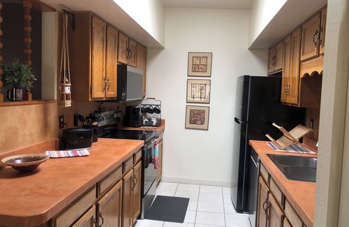 Green Valley House | Enjoy Gorgeous Mountain Views w/Privacy & Southwestern Ambiance Inside and Out!