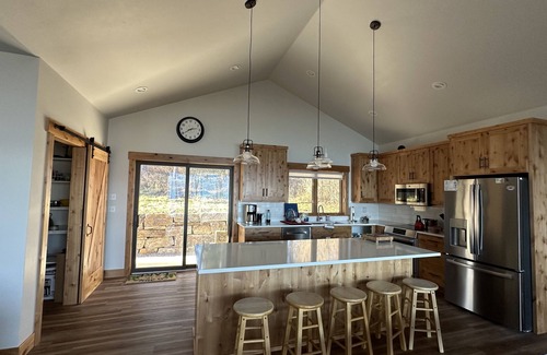 Kings Point House | Enjoy Mountain views at this lakefront home. Perfect for your family vacation.