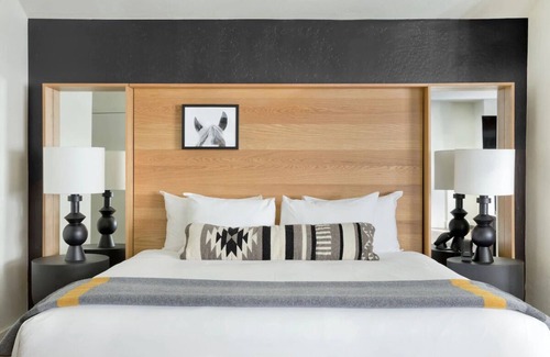 Teton Village Hotel | Enjoy Scenic Mountain Romance in Our Lodge-Style Suites w/Hot Tub - Pets!