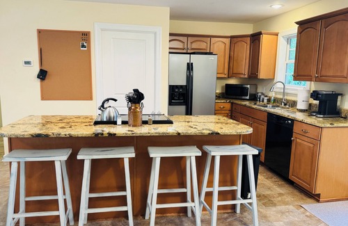 Morehead City House | Enjoy the Beach, Birds and Boats @ The Bluebird